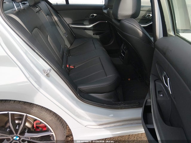 BMW 330i Xdrive 2024 3MW89FF03R8E10150 Image 8