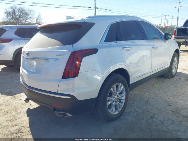 2021 CADILLAC XT5 1GYKNAR44MZ222123 Photo 3