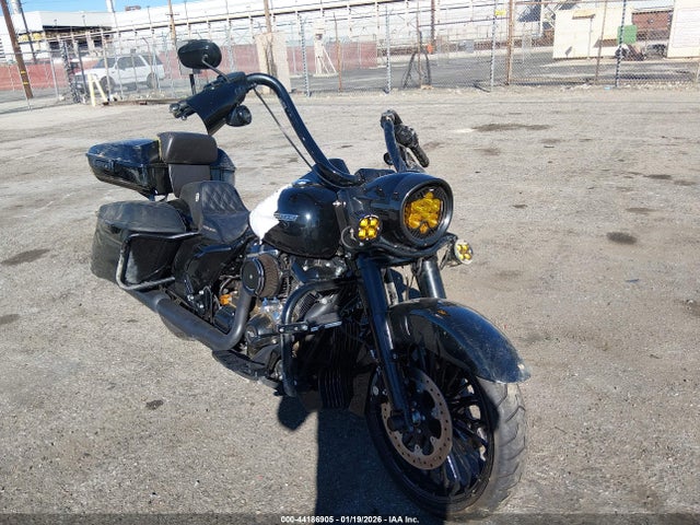 2018 HARLEY-DAVIDSON FLHRXS 1HD1KVC38JB671471