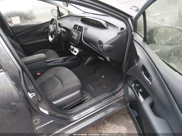JTDKBRFU7J3060813 Toyota Prius One