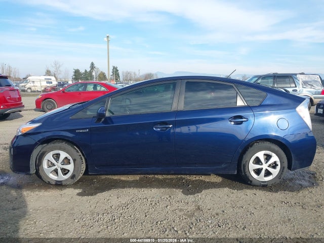 Toyota Prius Two 2014 JTDKN3DU4E0393694 Image 15