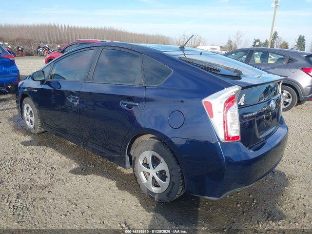 Toyota Prius Two 2014 JTDKN3DU4E0393694 Image 3