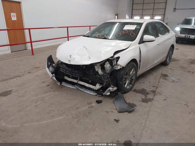 Toyota CAMRY SE 2015 4T1BF1FK7FU986579 Image 2