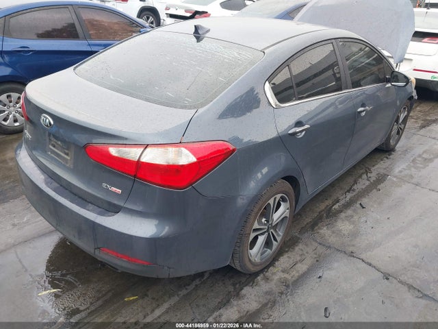 KNAFZ4A85G5529224 KIA FORTE EX