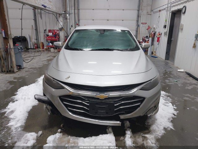 1G1ZD5ST7NF178324 Chevrolet Malibu Fwd Lt