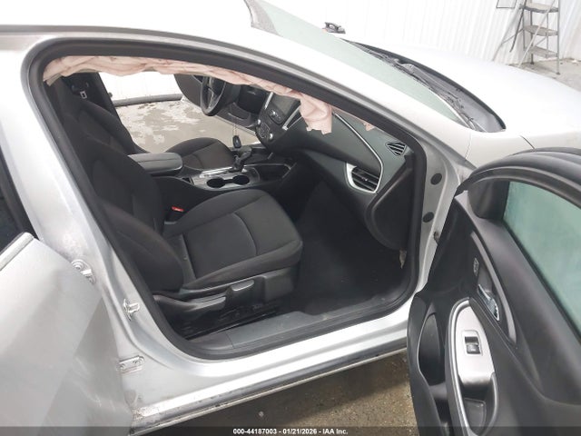 1G1ZD5ST7NF178324 Chevrolet Malibu Fwd Lt