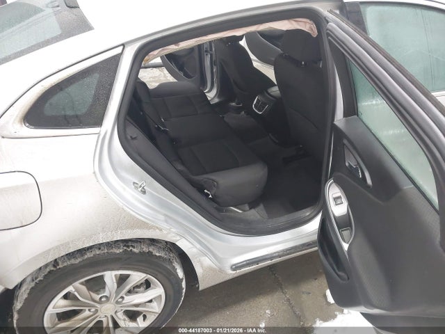 1G1ZD5ST7NF178324 Chevrolet Malibu Fwd Lt