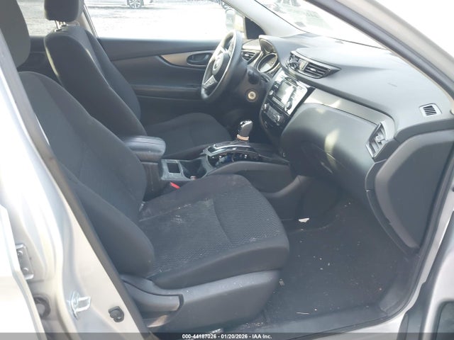 JN1BJ1CPXHW001494 Nissan Rogue Sport S