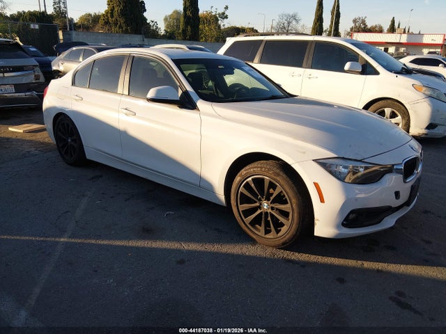 WBA8E1G5XGNT35563 BMW 320i