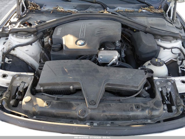 WBA8E1G5XGNT35563 BMW 320i
