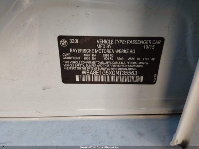 WBA8E1G5XGNT35563 BMW 320i