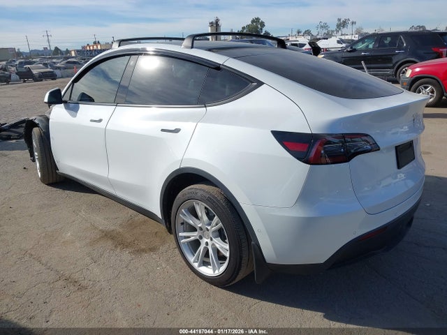 2022 TESLA MODEL Y 7SAYGDEE5NF506185 Photo 2
