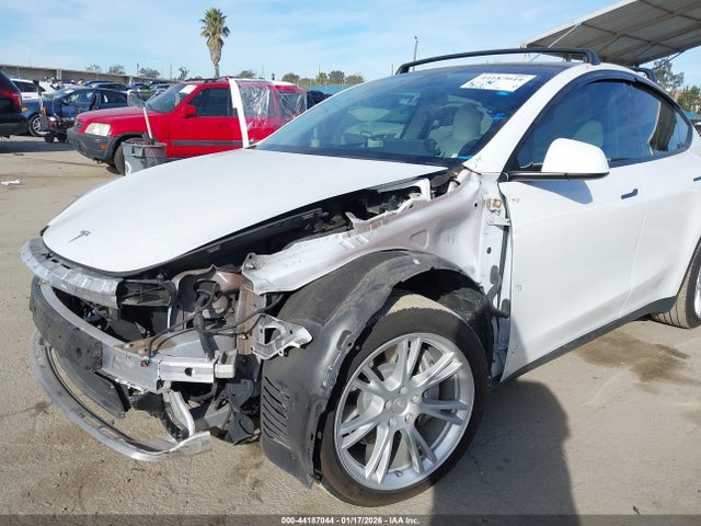 2022 TESLA MODEL Y 7SAYGDEE5NF506185 Photo 5
