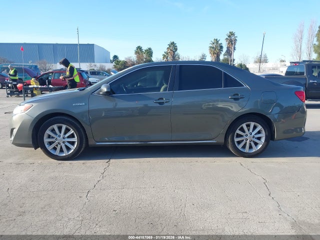 2012 Toyota Camry Hybrid Xle მანქანა იყიდება აუქციონზე, vin: 4T1BD1FK2CU034140, აუქციონის ნომერი: 44187069