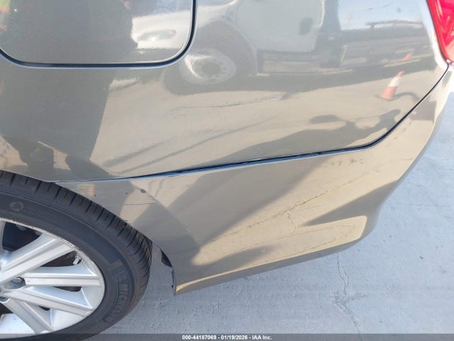2012 Toyota Camry Hybrid Xle მანქანა იყიდება აუქციონზე, vin: 4T1BD1FK2CU034140, აუქციონის ნომერი: 44187069