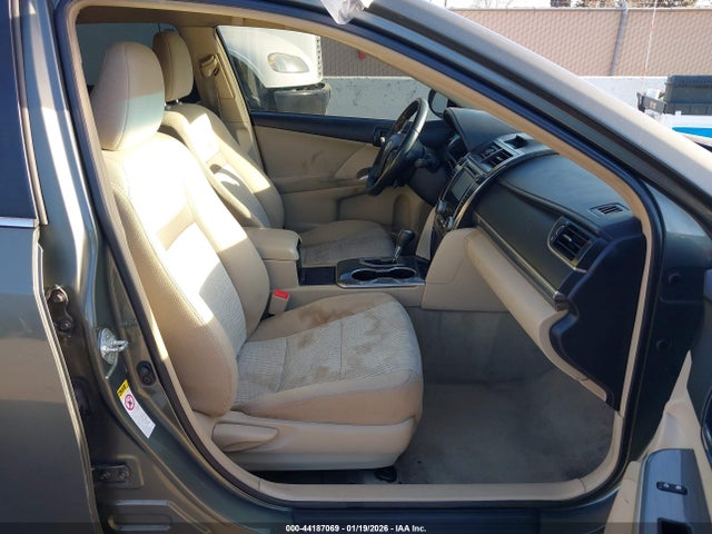 2012 Toyota Camry Hybrid Xle მანქანა იყიდება აუქციონზე, vin: 4T1BD1FK2CU034140, აუქციონის ნომერი: 44187069