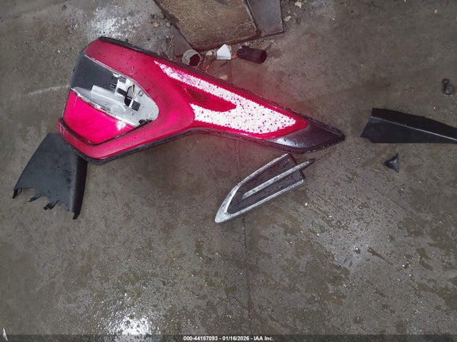 1FMCU9GD5JUD52088 Ford ESCAPE SE