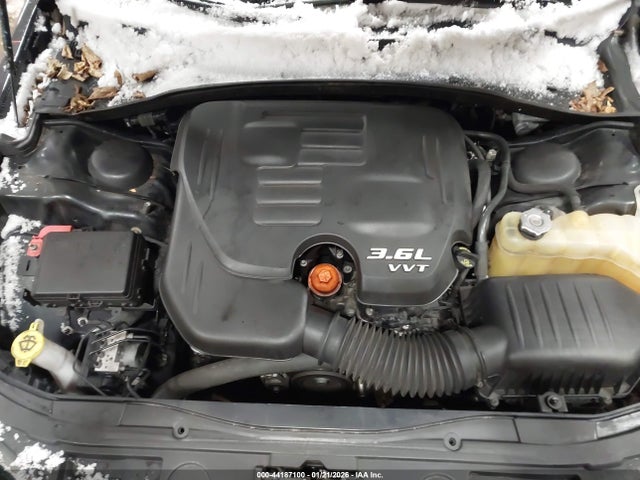 Продаж на аукціоні авто 2017 Chrysler 300 300s Awd, vin: 2C3CCAGG3HH553136, номер лоту: 44187100