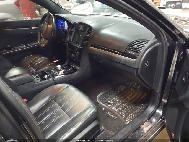 Продаж на аукціоні авто 2017 Chrysler 300 300s Awd, vin: 2C3CCAGG3HH553136, номер лоту: 44187100
