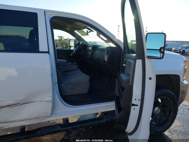 1GC1KUEG4GF300241 Chevrolet Silverado 2500hd Wt