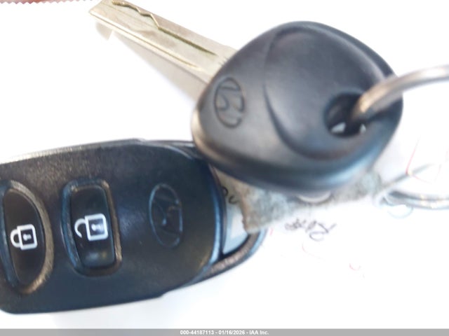 KM8JUCAG0EU916565 Hyundai TUCSON SE