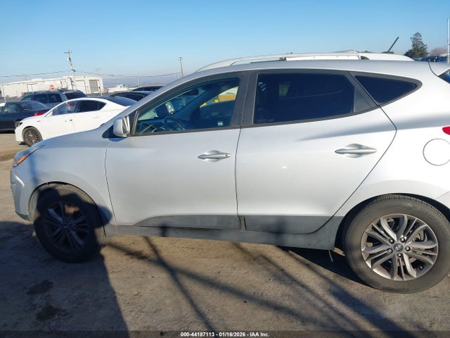 KM8JUCAG0EU916565 Hyundai TUCSON SE