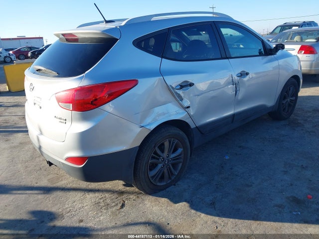 KM8JUCAG0EU916565 Hyundai TUCSON SE
