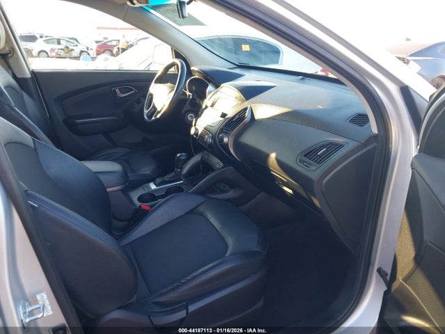 KM8JUCAG0EU916565 Hyundai TUCSON SE