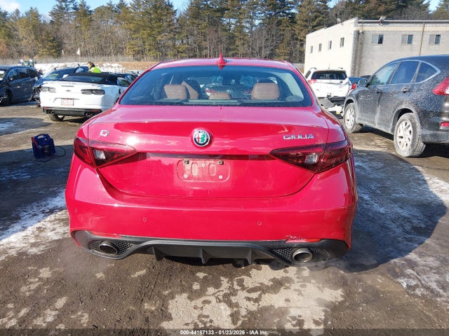 ZARFAEENXJ7585130 Alfa Romeo Giulia Ti Sport Awd