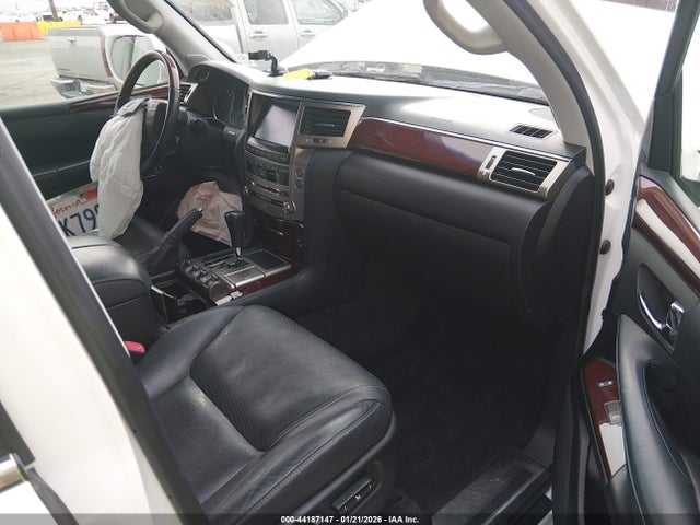 JTJHY7AX4F4177553 Lexus LX 570