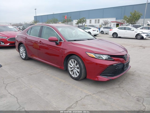4T1B11HK0JU557191 Toyota CAMRY LE