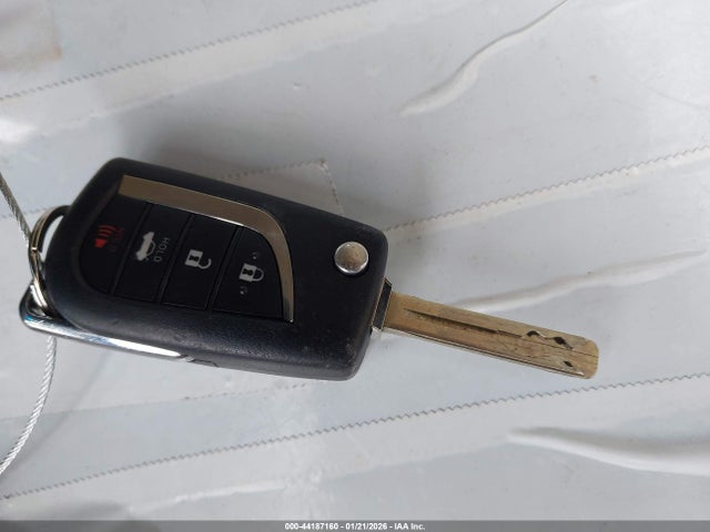 4T1B11HK0JU557191 Toyota CAMRY LE
