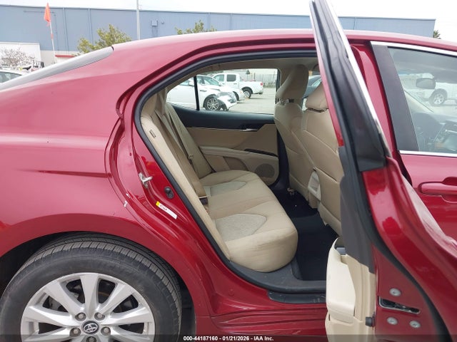 4T1B11HK0JU557191 Toyota CAMRY LE