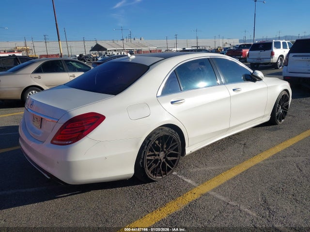 2015 MERCEDES-BENZ S 550 WDDUG8CB0FA075962 Photo 3