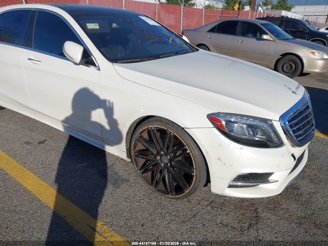 Mercedes-Benz S 550 2015 WDDUG8CB0FA075962 Image 13