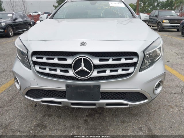 Mercedes-Benz GLA 250 2019 WDCTG4EB4KJ577891 Image 17