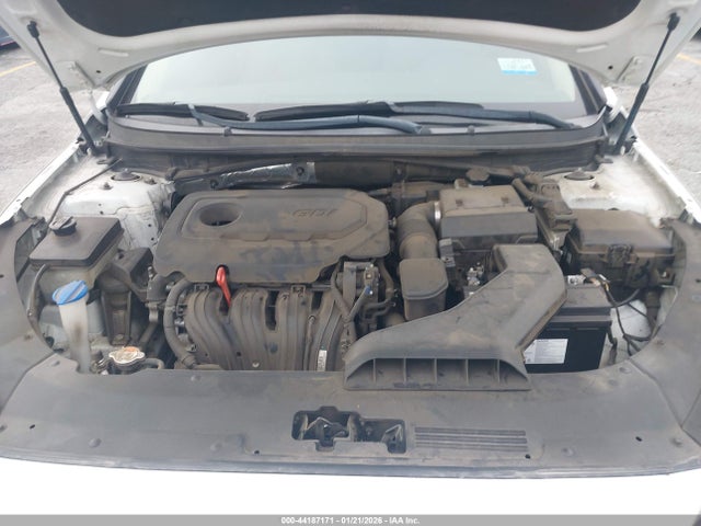 5NPE24AF5KH814838 Hyundai SONATA SE