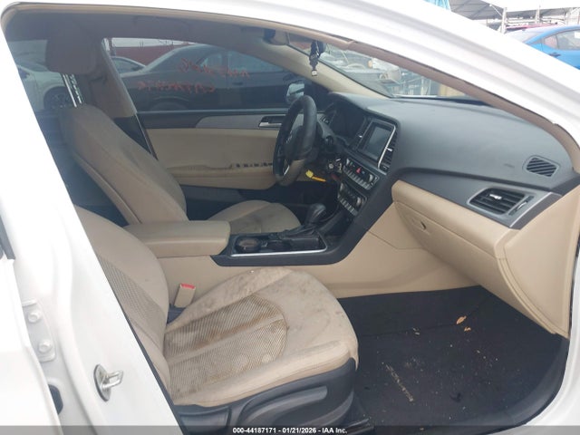 5NPE24AF5KH814838 Hyundai SONATA SE