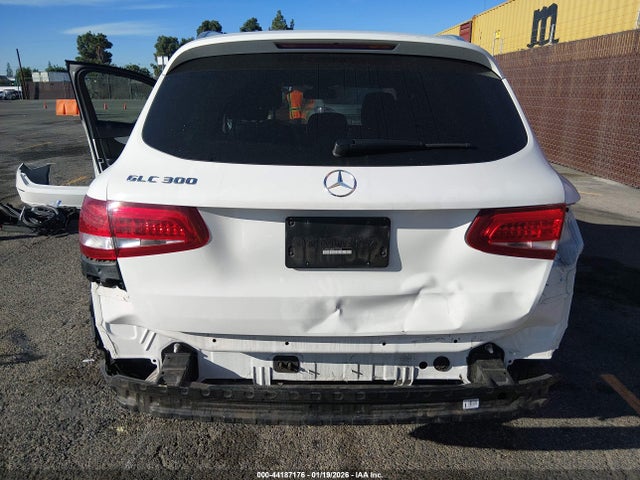 WDC0G4JB8KV131728 Mercedes-Benz GLC 300