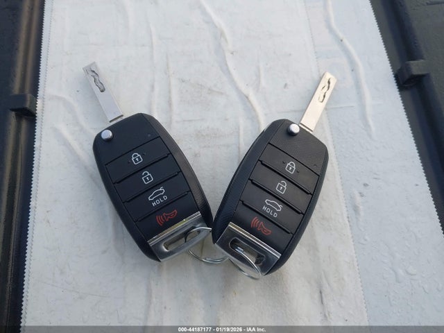 5XXGT4L32HG151421 KIA Optima Lx