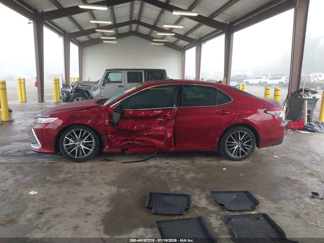 4T1F31AK3NU575700 Toyota Camry Xle Hybrid