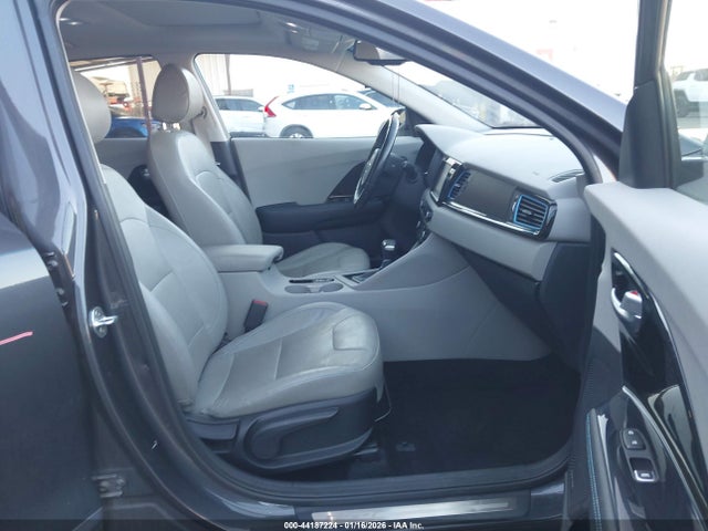 2019 KIA NIRO PLUG-IN HYBRID KNDCC3LD7K5352552 Photo 4