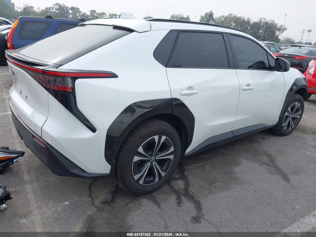 Toyota BZ4X XLE 2024 JTMAAAAA4RA044041 Image 4