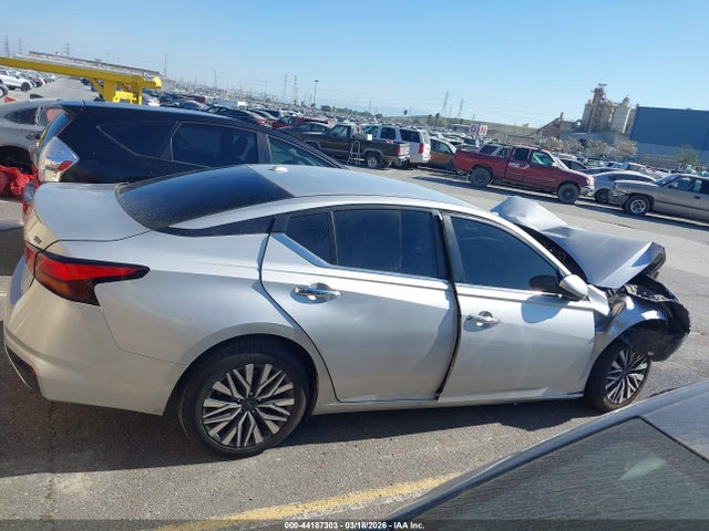 1N4BL4DV9PN372078 Nissan Altima Sv Fwd