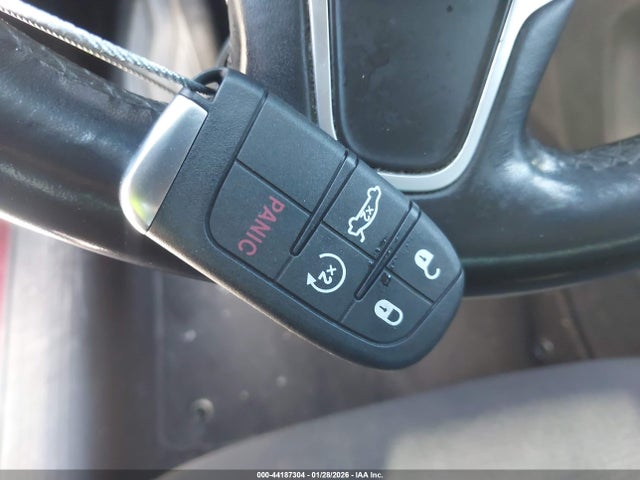 Chrysler 200 Limited 2015 1C3CCCAB9FN632758 Image 11