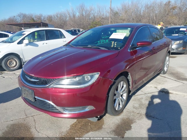Chrysler 200 Limited 2015 1C3CCCAB9FN632758 Image 2
