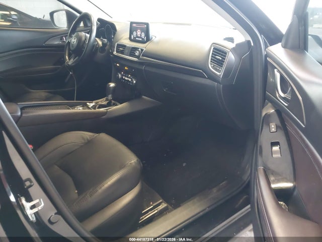 3MZBN1M35JM274861 Mazda Mazda3 Grand Touring