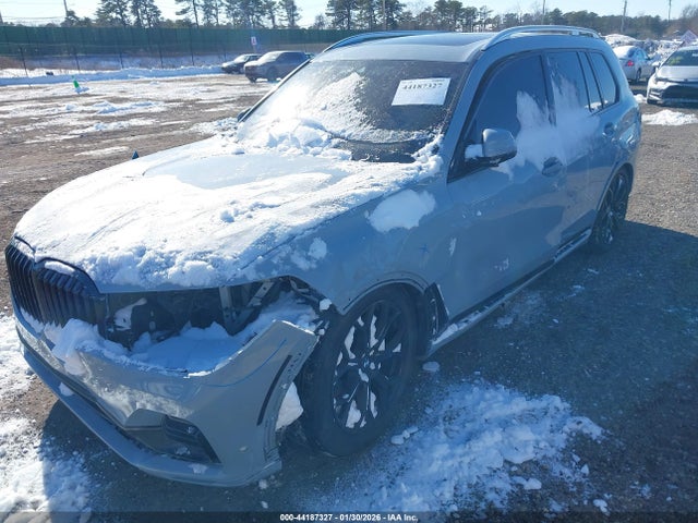 44187327 :رقم المزاد ، 5UXCW2C05M9F67228 vin ، 2021 Bmw X7 Xdrive40i مزاد بيع