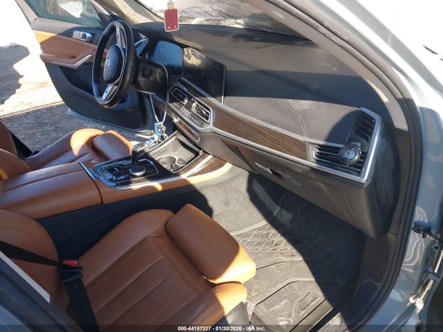 44187327 :رقم المزاد ، 5UXCW2C05M9F67228 vin ، 2021 Bmw X7 Xdrive40i مزاد بيع