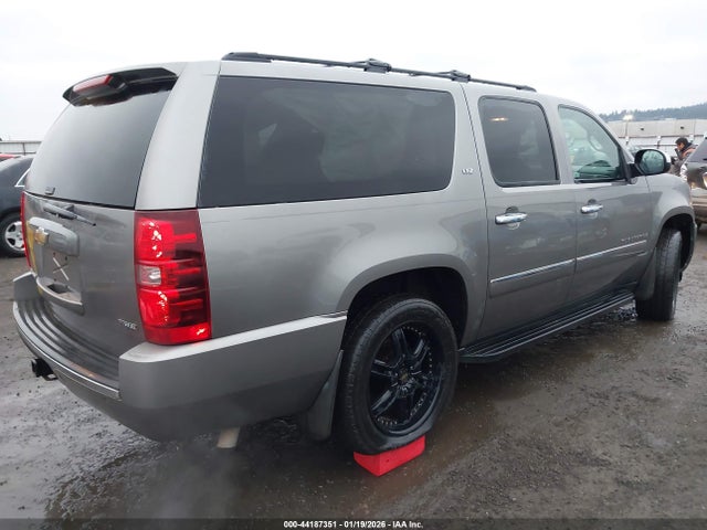 2009 CHEVROLET SUBURBAN 1500 1GNFK36319R283791 Photo 3